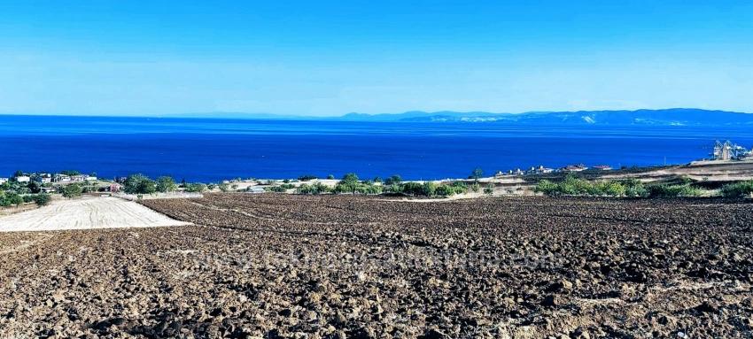 Grundstück Geeignet Für Ein Genossenschaftliches Wohnbauprojekt Mit 50 Wohnungen Und Freiem Meer- Und Naturblick.