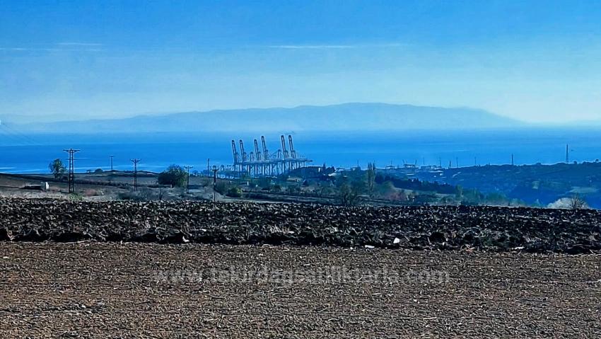 Gelegenheitsland In Der Fabrikregion, In Der Gegend, Die Kurzfristig Hohe Gewinne Erzielen Wird