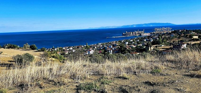 530 M² Großes Eckgrundstück Mit Fertiger Infrastruktur Und Herrlichem Meer- Und Naturblick.