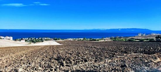 Grundstück Geeignet Für Ein Genossenschaftliches Wohnbauprojekt Mit 50 Wohnungen Und Freiem Meer- Und Naturblick.