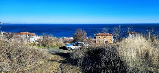 **eckgrundstück Geeignet Für 2 Luxusvillenprojekte Mit Uneingeschränktem Meer-, Natur- Und Stadtblick**