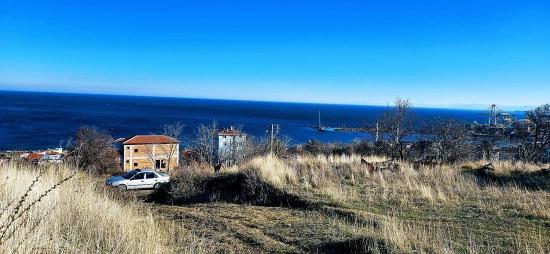 **eckgrundstück Geeignet Für 2 Luxusvillenprojekte Mit Uneingeschränktem Meer-, Natur- Und Stadtblick**
