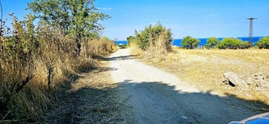 615 M² Großes Eckgrundstück Zum Schnäppchenpreis In Der Nähe Des Flughafens