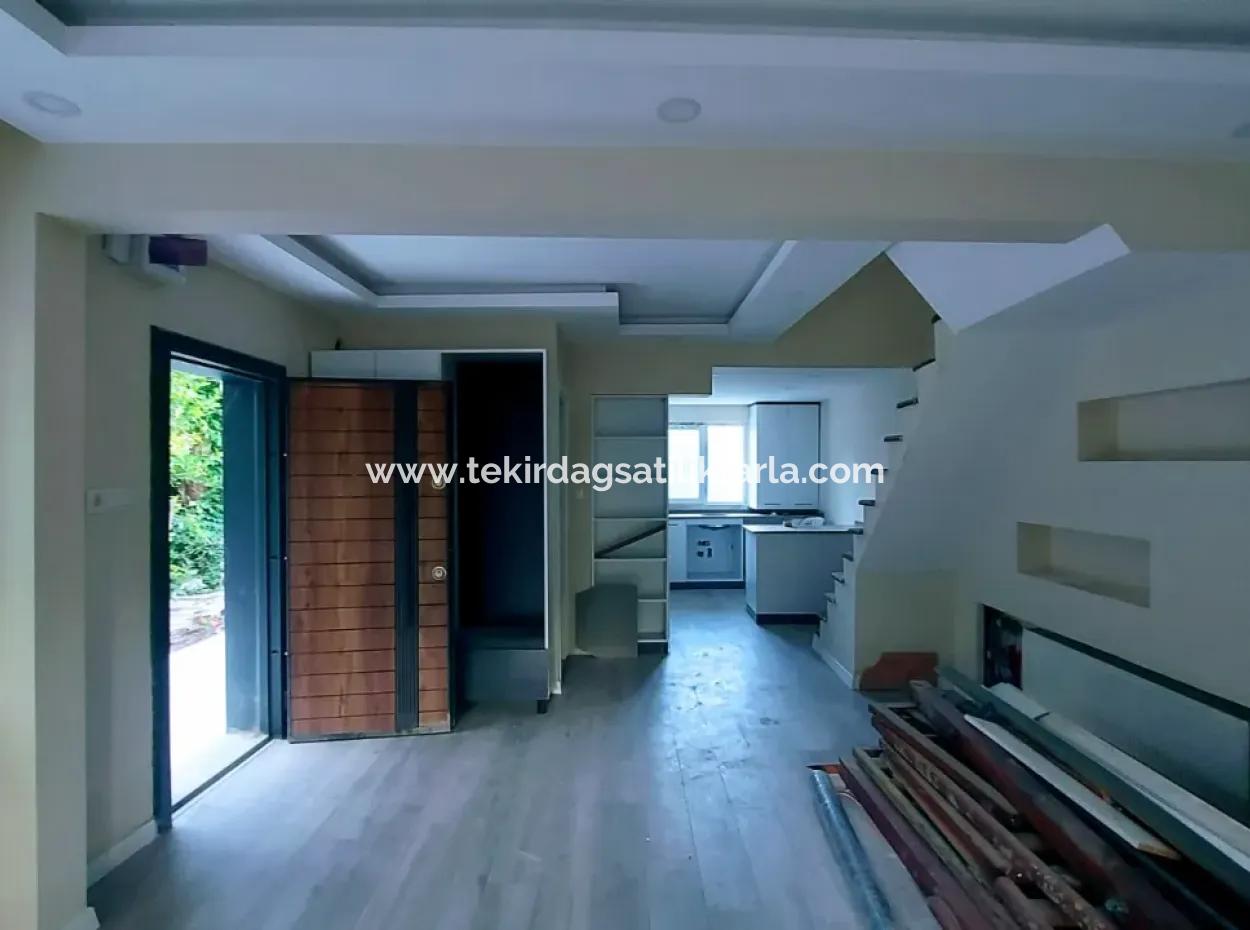 Schnäppchen Sie Freistehende Maisonetten Zum Preis Der Wohnung Ohne Kosten, Die Für Den Austausch Von Barkrediten Geeignet Sind