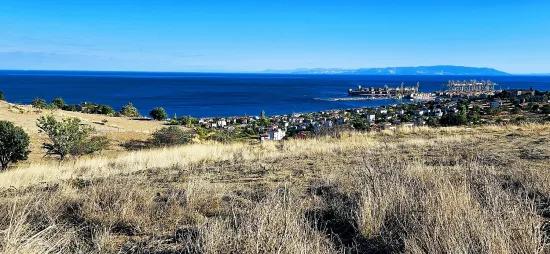 **peak at point panoramic sea view** 530 M2 coupon corner plot