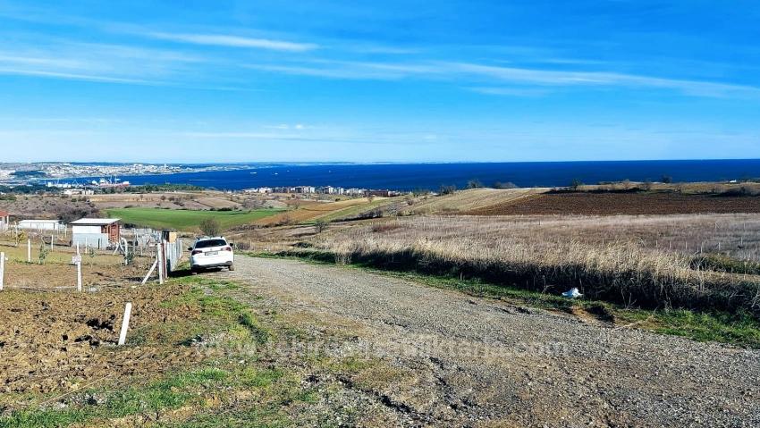 Выгодный Земельный Участок С Прекрасным Видом На Море, Природу И Город, Зонированный Под Застройку 20% Площади Двухэтажными Зданиями.