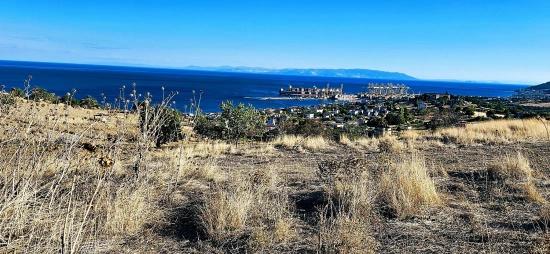 Угловой Участок Площадью 530 М2 С Готовой Инфраструктурой И Прекрасным Видом На Море И Природу