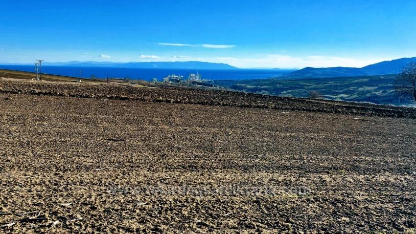 Fabrikalar Bölgesinde Kısa Vadede Yüksek Pirim Yapıcak Bölgede Fırsat Arazi
