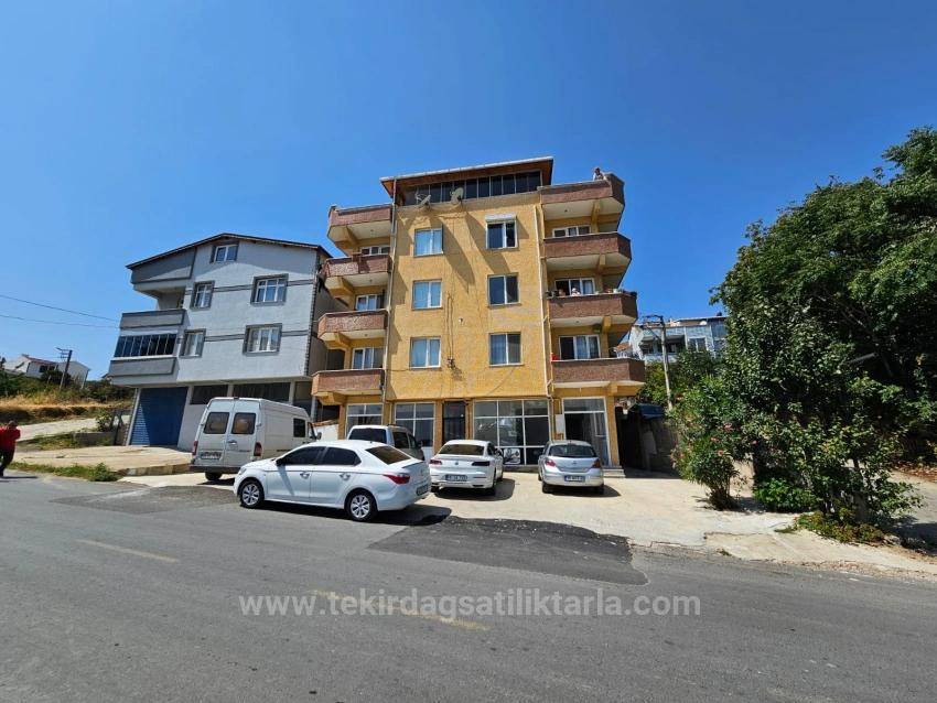 Komple Satılık Bina 6Adet 3+1 2 Adet 210 M2 İş Yeri