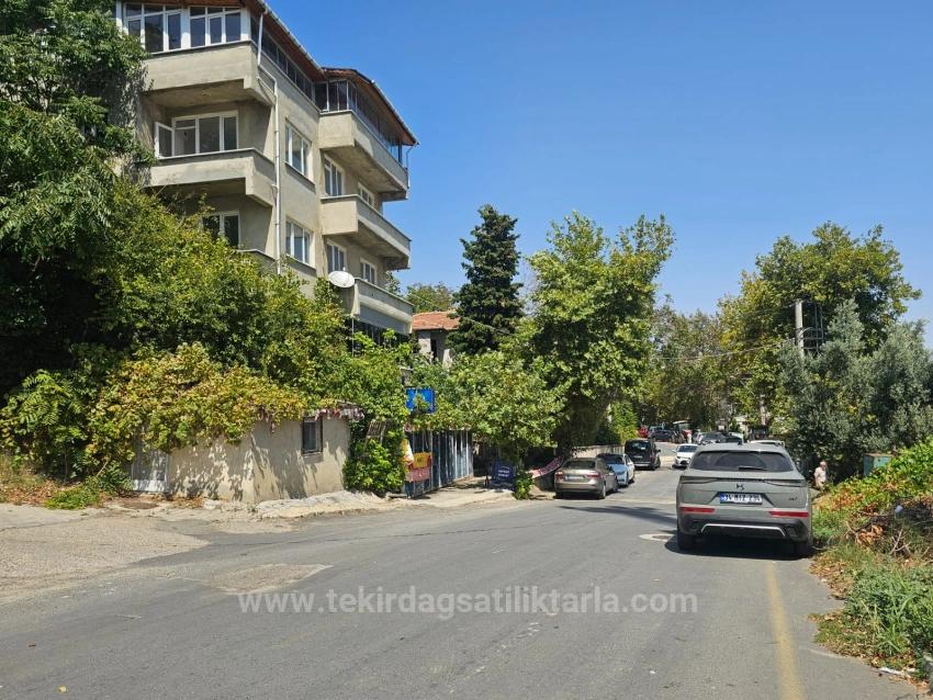 Komple Satılık Bina 6Adet 3+1 2 Adet 210 M2 İş Yeri