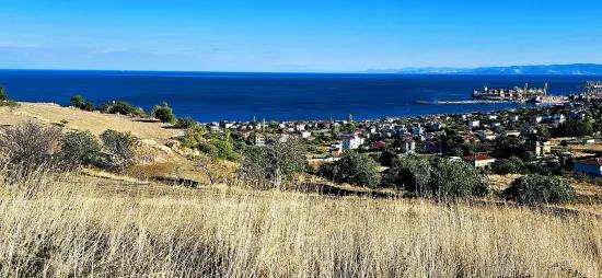 **zirve Noktada Panoramik Deniz Manzaralı** 530 M2 Kupon Köşe Arsa