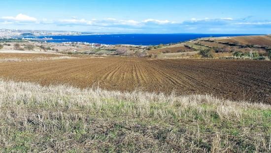 Tekirdağ Barbaros'ta Panoramik Deniz ve Şehir Manzaralı Arsa