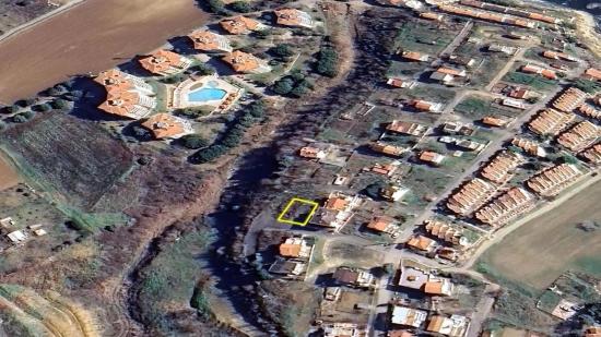 *fırsat Arsa* 8 Adet 50 M2 ( 1+1) Daire Poejejesine Uygun Bitişik Nizam Kelepir Arsa