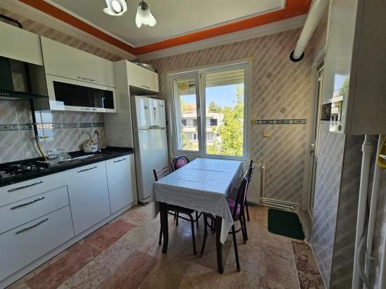 Komple Satılık Bina 6adet 3+1 2 Adet 210 M2 İş Yeri